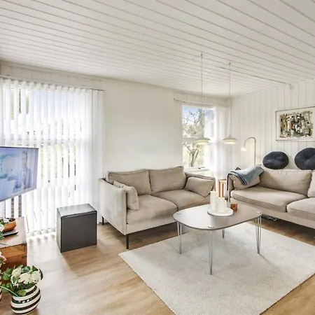 Holiday home Bentine - 400m From The Sea In Western Jutland By Interhome