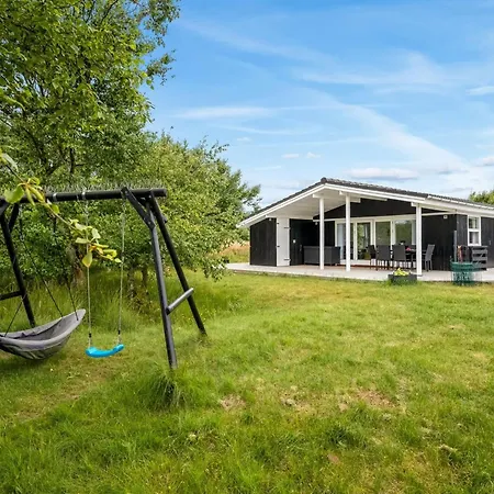 Bentine - 400m From The Sea By Interhome