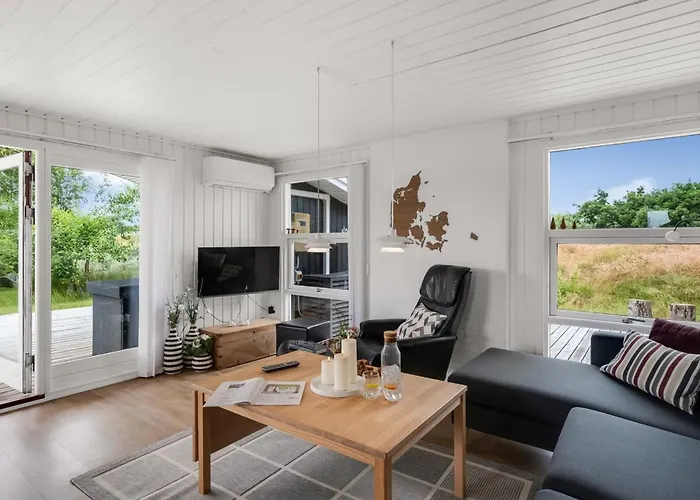 Bentine - 400m From The Sea By Interhome