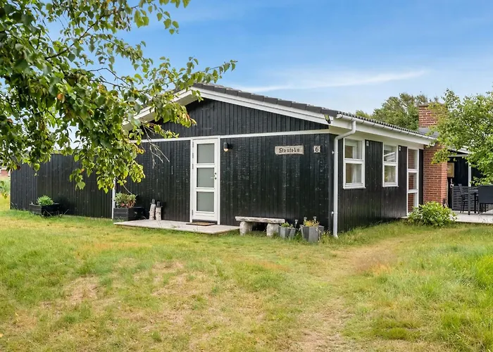 Bentine - 400m From The Sea By Interhome